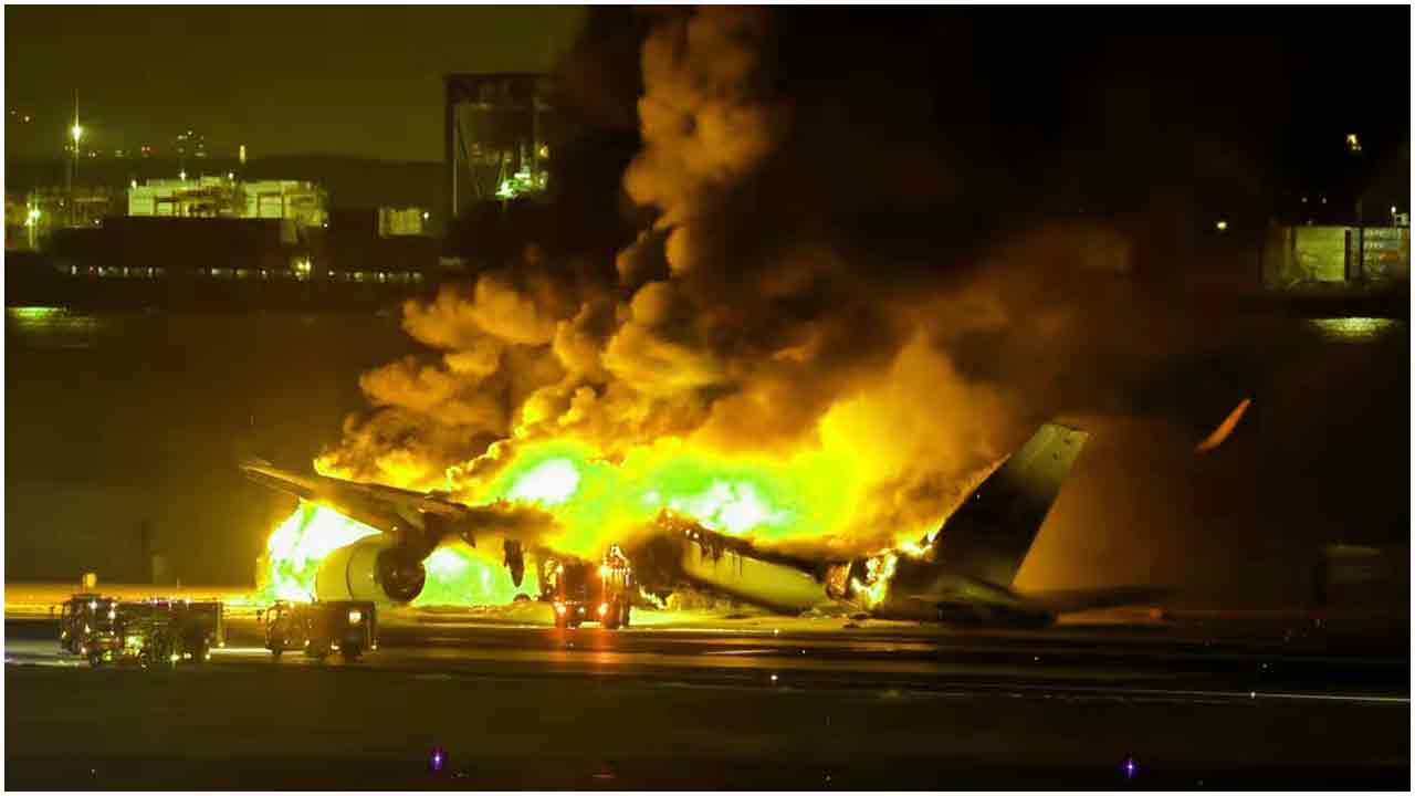 japan-airlines-fire-2-20240102175010