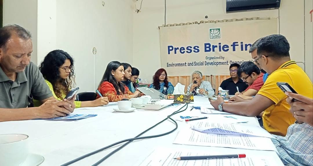 বাজারের ৩৪ টুথপেস্টের ২৬টিতে মিলল মাইক্রোপ্লাস্টিক!