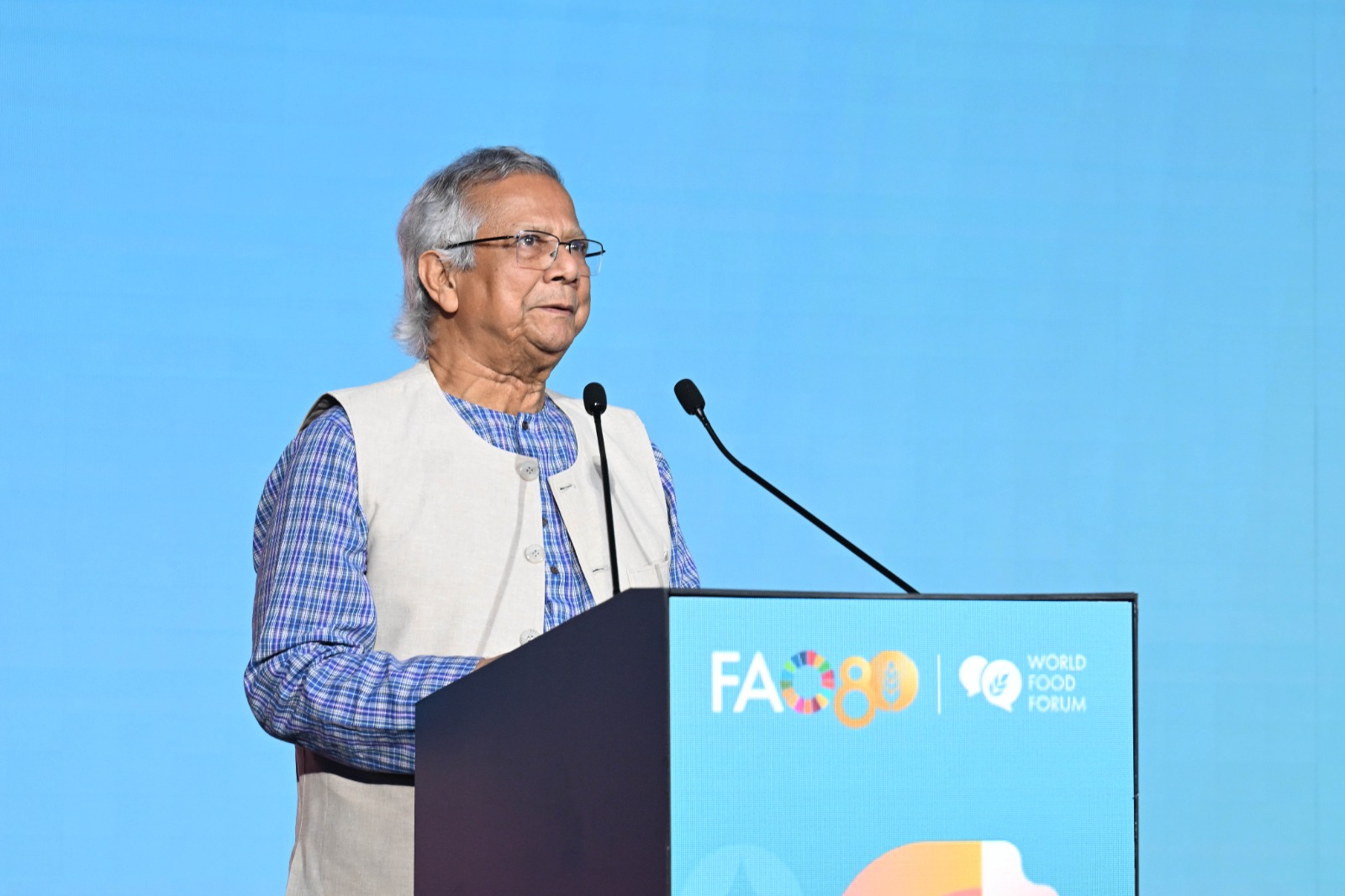 প্রধান উপদেষ্টা অধ্যাপক মুহাম্মদ ইউনূস আজ ইতালির রোমে এফএও সদর দপ্তরে আয়োজিত বিশ্ব খাদ্য ফোরামের উদ্বোধনী অনুষ্ঠানে বক্তব্য দেন। ছবি: প্রধান উপদেষ্টার প্রেস উইং