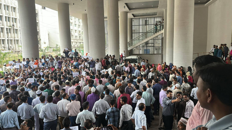 চাকরি অধ্যাদেশ প্রত্যাহার না হলে কঠোর কর্মসূচির হুমকি