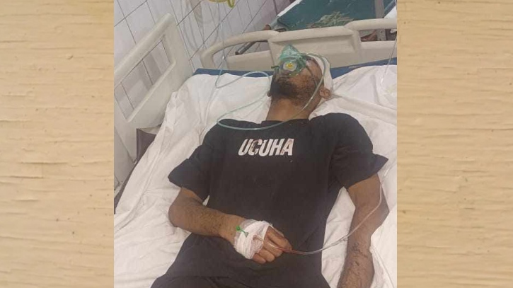 চলন্ত ট্রেনের ছাদ থেকে যুবককে ফেলে দিলো ছিনতাইকারীরা