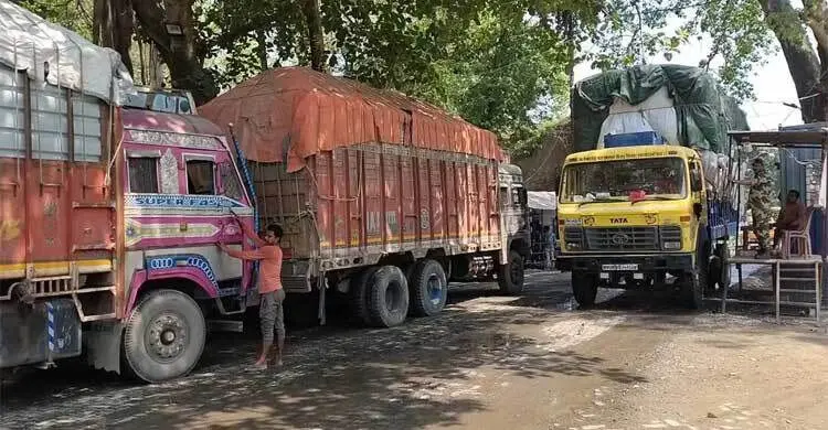 ভারতে স্থলবন্দর দিয়ে বাংলাদেশি বেশকিছু পণ্য প্রবেশে নিষেধাজ্ঞা