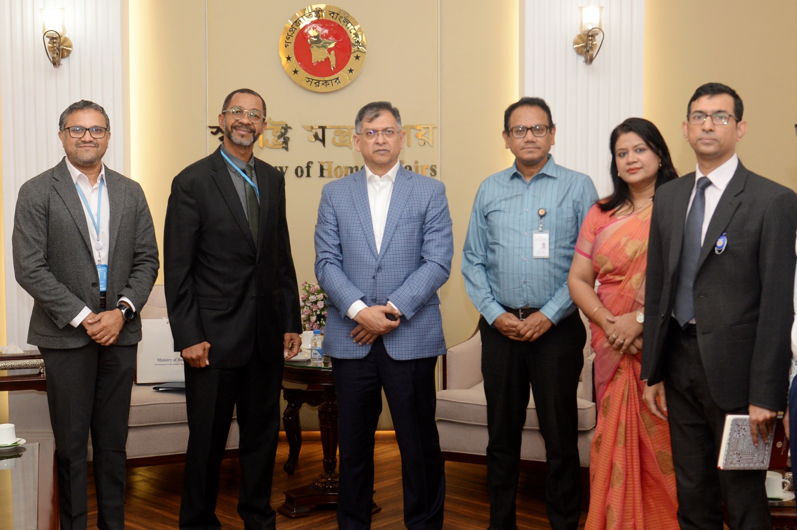 স্বরাষ্ট্রমন্ত্রী সালাহউদ্দিন আহমদের সঙ্গে ইউএনডিপির আবাসিক প্রতিনিধি স্টিফেন রড্রিগেজের সাক্ষাৎ