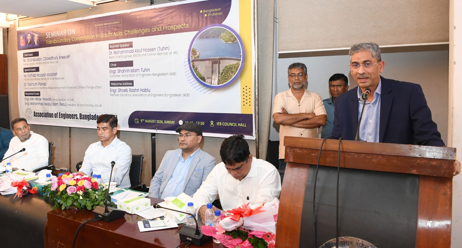 ফারাক্কার পানির ন্যায্য হিস্যা নিশ্চিত করার বিষয়ে বক্তব্য দিচ্ছেন পানিসম্পদ মন্ত্রী