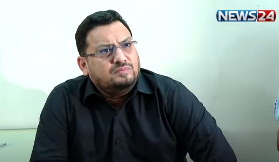 অনুপস্থিত কর্মকর্তা-কর্মচারীর আগেই হাজিরা, ক্ষুব্ধ ভূমি প্রতিমন্ত্রী