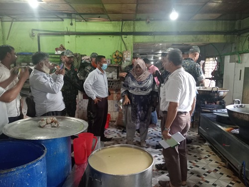 অস্বাস্থ্যকর পরিবেশে খাদ্য উৎপাদন, ফেনীর বেকারিকে লাখ টাকা জরিমানা