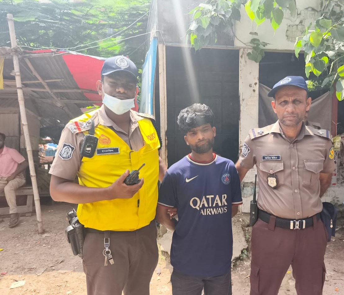 উত্তরা কামারপাড়ায় পিকআপ ছিনতাইয়ের চেষ্টায় আটক যুবক ও ইয়াবা উদ্ধারের প্রতীকী ছবি