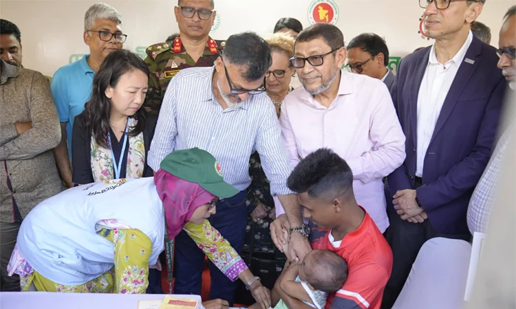 দেশজুড়ে শুরু বিশেষ হাম-রুবেলা টিকাদান, টিকা পাবে ৩৪ লাখ শিশু