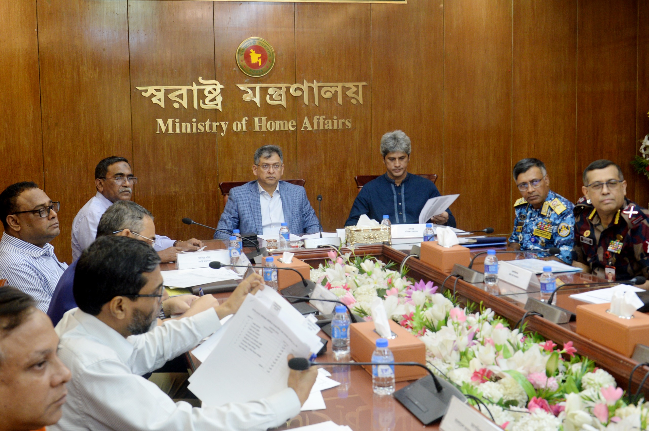 প্রকল্প বাস্তবায়ন নিয়ে স্বরাষ্ট্র মন্ত্রণালয়ের পর্যালোচনা সভায় স্বরাষ্ট্রমন্ত্রী সালাহউদ্দিন আহমদ