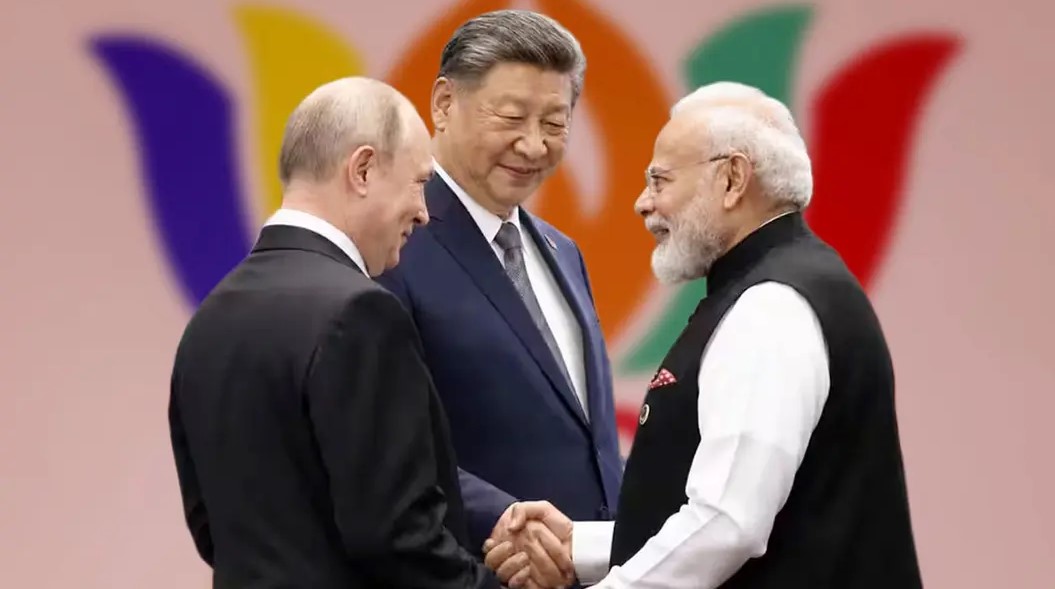 ইউক্রেন যুদ্ধ বন্ধে ভারত ও চীনের সহযোগিতার প্রস্তাবকে স্বাগত জানাচ্ছেন রুশ প্রেসিডেন্ট ভ্লাদিমির পুতিন