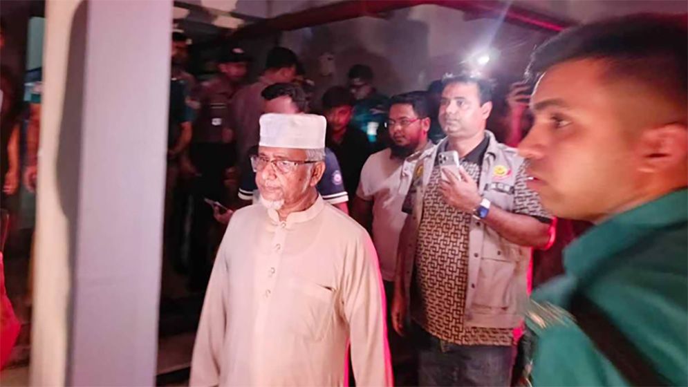 জিজ্ঞাসাবাদের জন্য এমপি ও প্রথম স্ত্রী থানায়