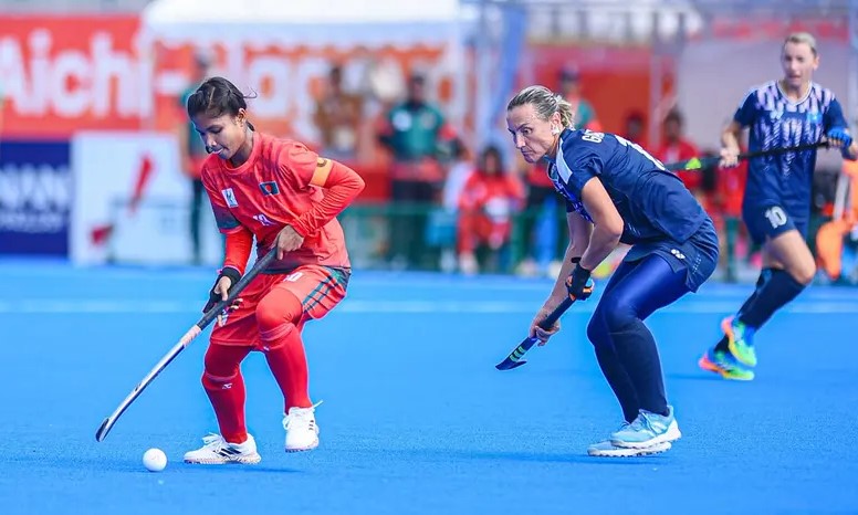 এশিয়ান গেমসে কাজাখস্তানের বিপক্ষে বাংলাদেশের নারী হকি দলের ম্যাচ