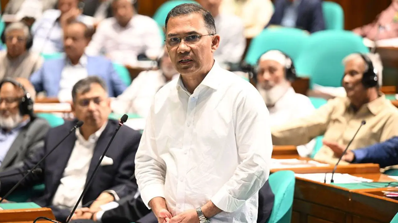 ফুলবাড়ীর কয়লা খনি থেকে কয়লা উত্তোলনের সম্ভাবনা নিয়ে সরকারের পরিকল্পনা ও জ্বালানি চাহিদা পূরণের উদ্যোগ.