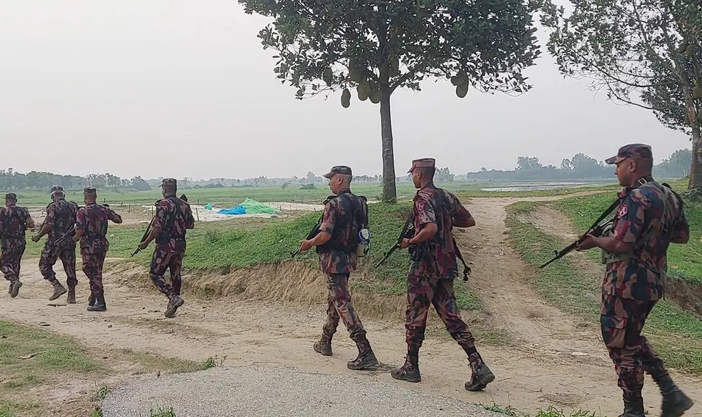 ঠাকুরগাঁওয়ের সীমান্ত এলাকায় বিএসএফ ও বিজিবির সীমান্ত নিরাপত্তা