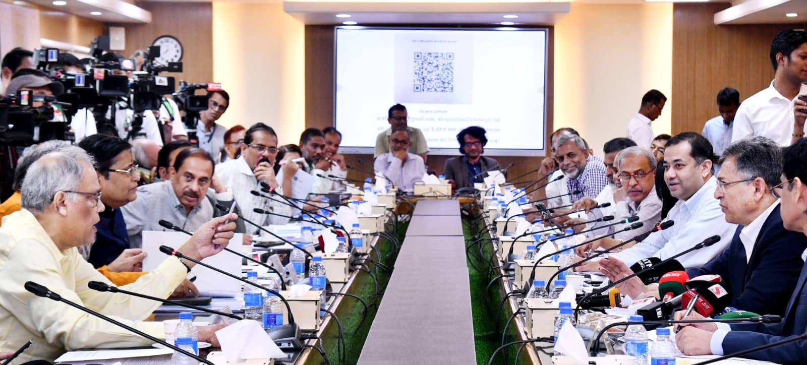  সাইবার সুরক্ষা আইন নিয়ে সাংবাদিকদের সঙ্গে স্বরাষ্ট্রমন্ত্রীর সভা