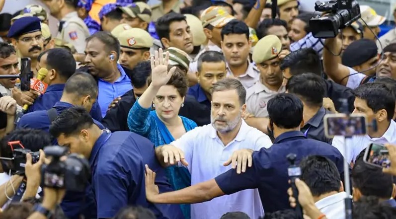 ভারতে কংগ্রেসের বিক্ষোভ ও বিজেপির পাল্টা অভিযোগ