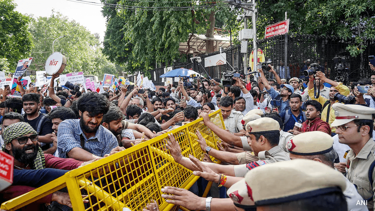 দিল্লিতে ধরপাকড়ের পরও আন্দোলন চালিয়ে যাওয়ার ঘোষণা সিজেপির