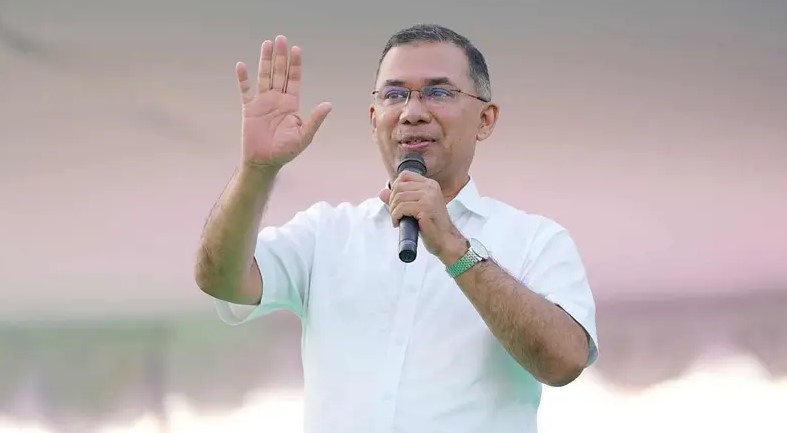  দুর্গাপূজার মণ্ডপ পরিদর্শনে চট্টগ্রামে পৌঁছেছেন প্রধানমন্ত্রী তারেক রহমান।
