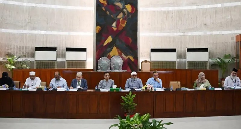 জাতীয় সংসদ ভবনে বস্ত্র ও পাট মন্ত্রণালয়-সম্পর্কিত সংসদীয় স্থায়ী কমিটির বৈঠক।