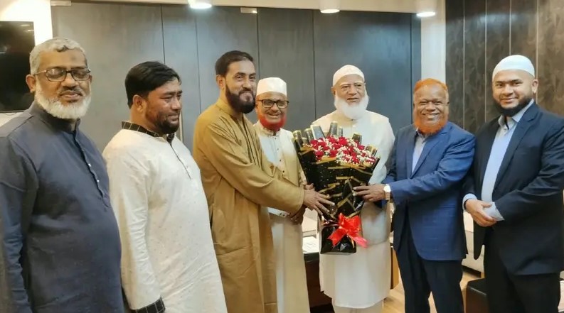 রিয়াদ বিমানবন্দরে হামলার নিন্দা জানিয়ে বিশ্বে শান্তি ফেরানোর আহ্বান জানিয়েছেন শফিকুর রহমান।