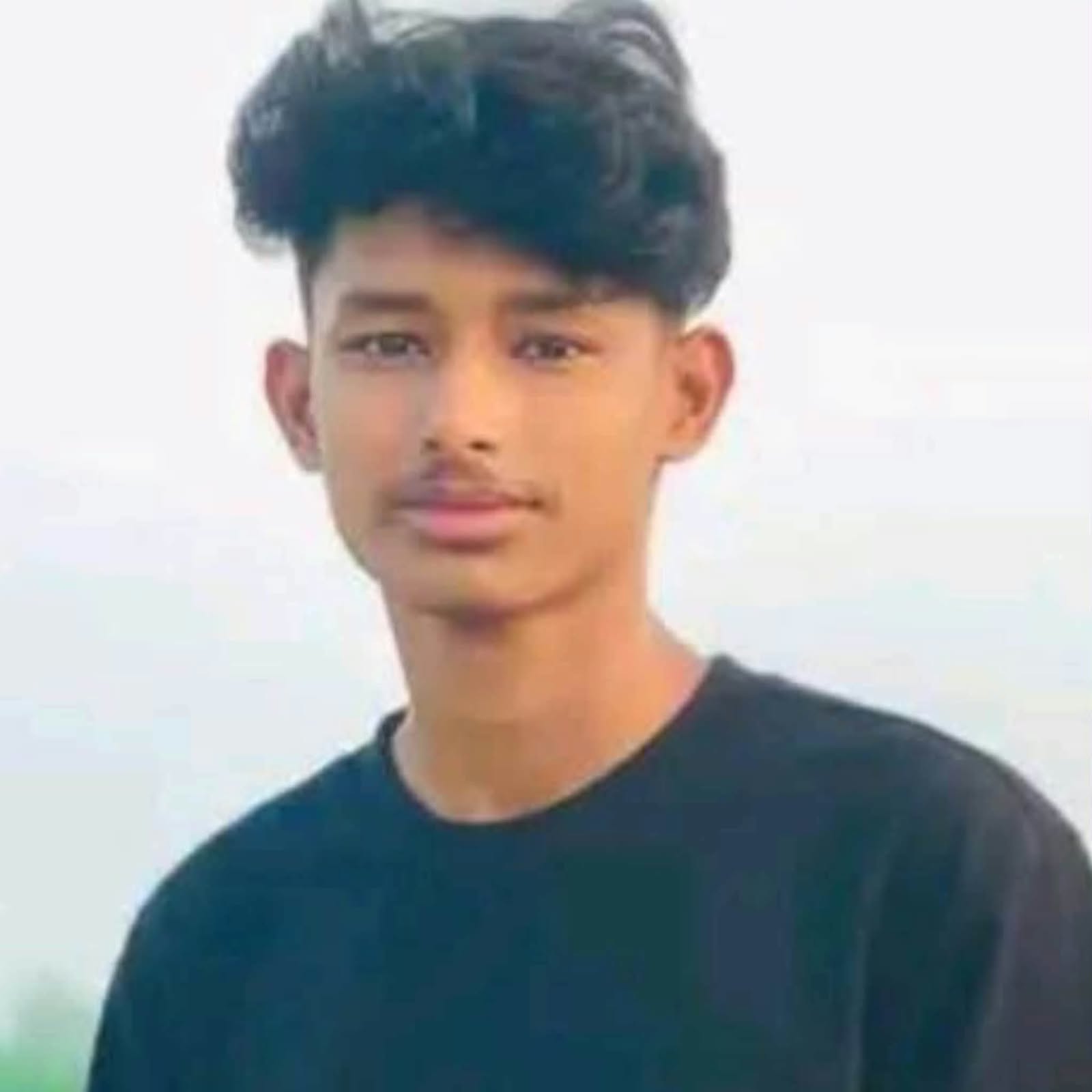 সেনবাগে পুকুরপাড় থেকে তরুণের মরদেহ উদ্ধার