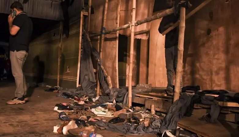  কলকাতায় দুর্গাপূজার প্যান্ডেলে পদদলনের ঘটনার পর দুর্ঘটনাস্থল
