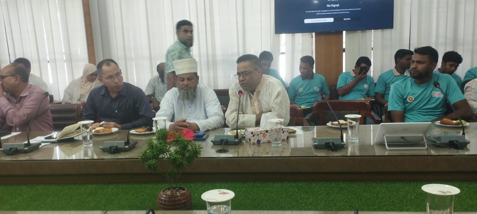 কুড়িগ্রামে বিশ্ব বসতি দিবসের আলোচনা সভায় অতিথিরা