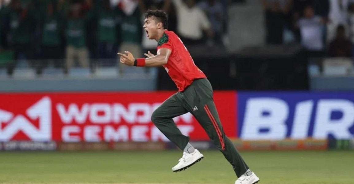 জিম্বাবুয়ের বিপক্ষে ম্যাচে বাংলাদেশের পেসার তাসকিন আহমেদের দুর্দান্ত বোলিং।