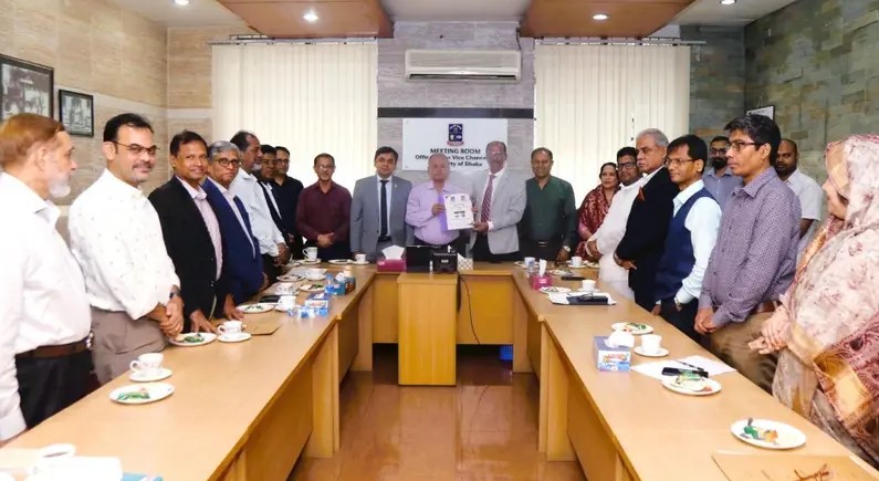 ঢাকা বিশ্ববিদ্যালয় থেকে ঢাকা সেন্ট্রাল ইউনিভার্সিটিতে সাত কলেজের শিক্ষার্থীদের অ্যাকাডেমিক তথ্য হস্তান্তর