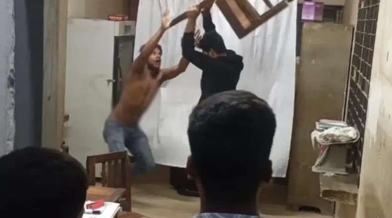 লক্ষ্মীপুর সদর হাসপাতালের জরুরি বিভাগে স্বেচ্ছাসেবক দল নেতাকে মারধরের অভিযোগের ঘটনায় হাসপাতাল কর্তৃপক্ষের বক্তব্য।