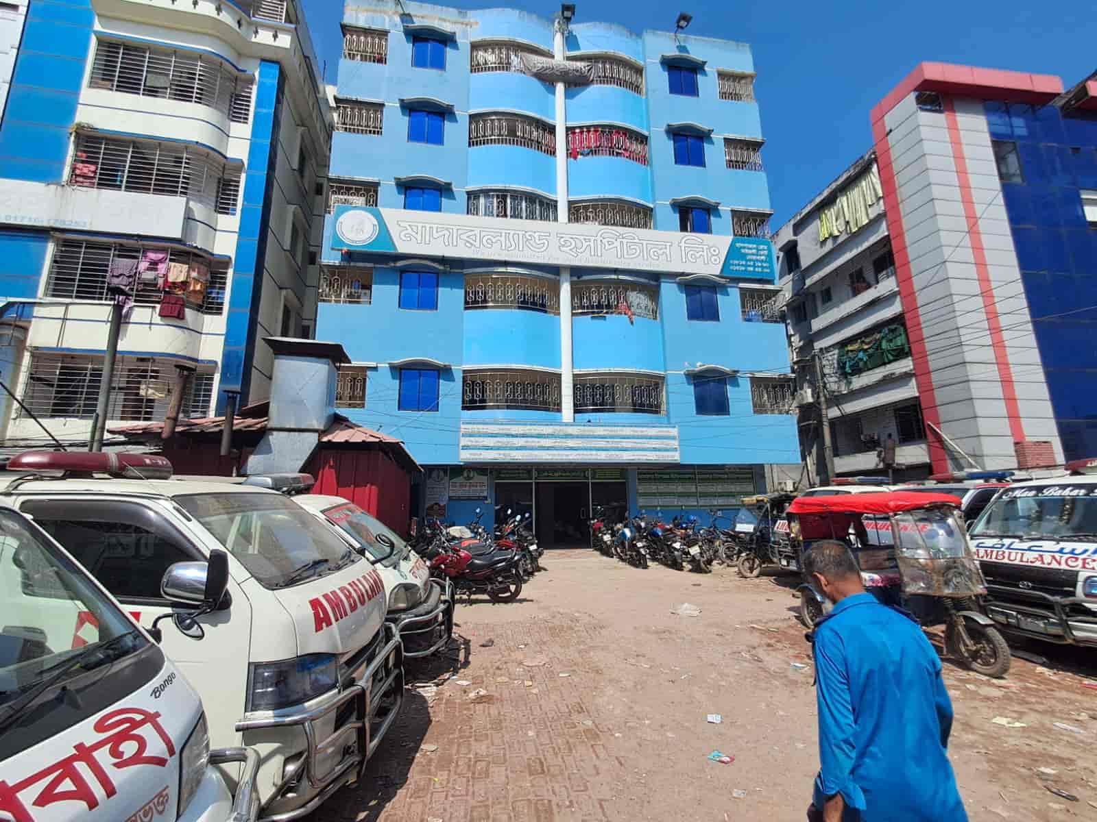 নোয়াখালীর মাদারল্যান্ড হাসপাতালের পরিচালকের কক্ষ থেকে টাকা চুরির অভিযোগ
