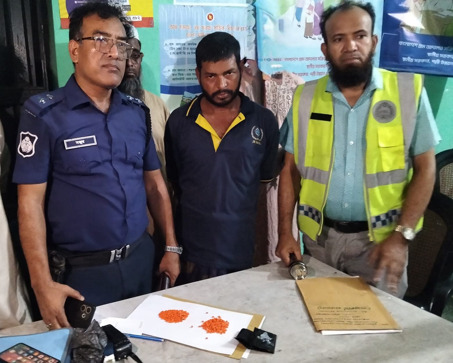 বুড়িচংয়ে ৩৮০ পিস ইয়াবাসহ আটক যুবক মো. মনির হোসেন