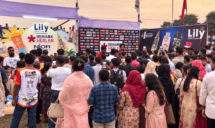 কুয়াকাটা বিচ কার্নিভালের প্রথম দিনেই  নজর কেড়েছে লিলি-নিওর