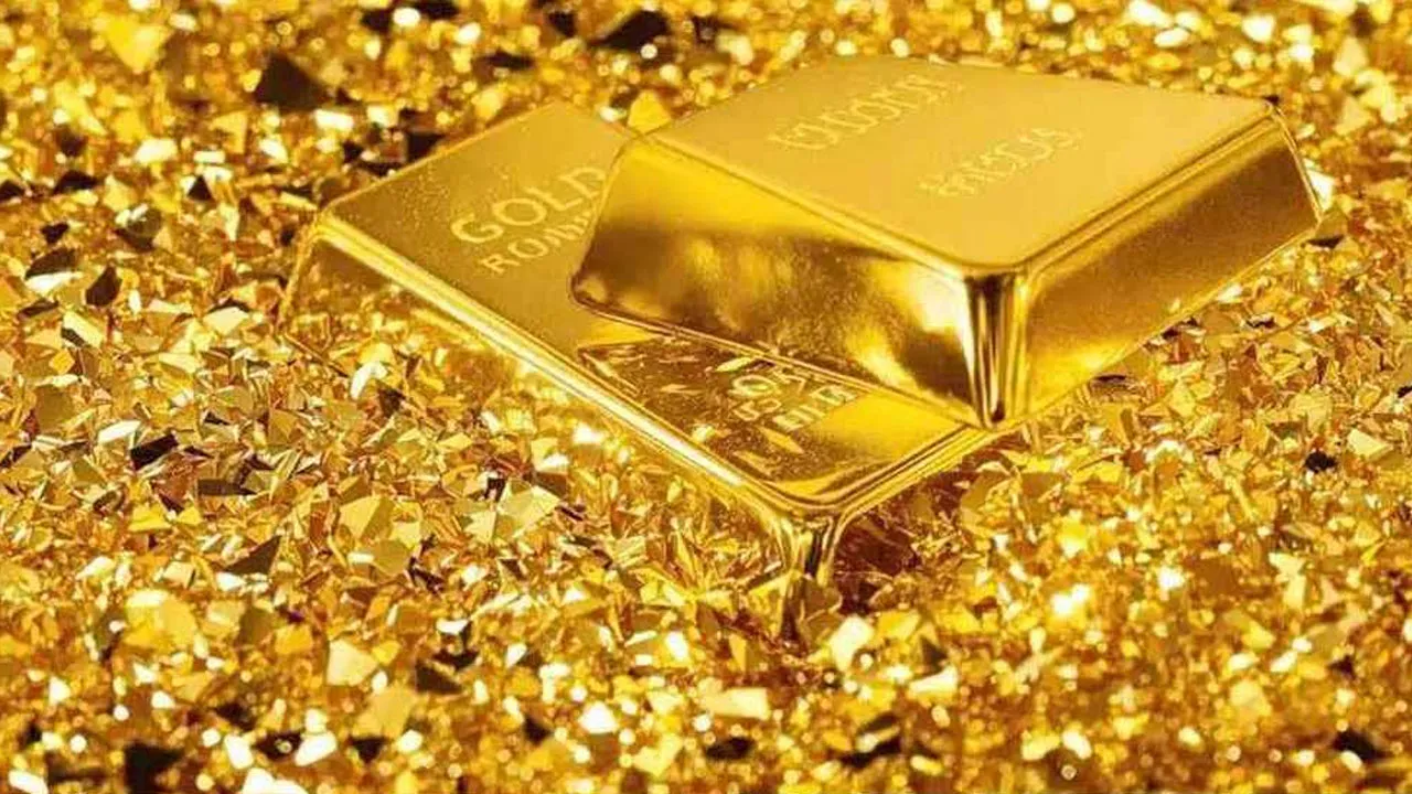 Gold rises as investors digest Fed hike