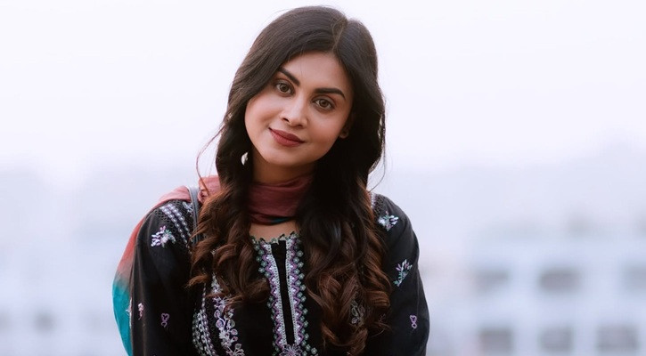 গাড়িচালক আটক, পুলিশের ভূমিকা নিয়ে ক্ষুব্ধ অভিনেত্রী মেঘলা