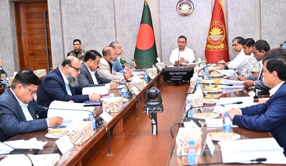 পলিথিন-প্লাস্টিক ব্যবহার বন্ধে কঠোর হওয়ার নির্দেশ প্রধানমন্ত্রীর