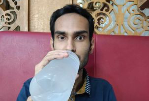 গরমে সুস্থ থাকতে দিনে কতটুকু পানি পান করবেন