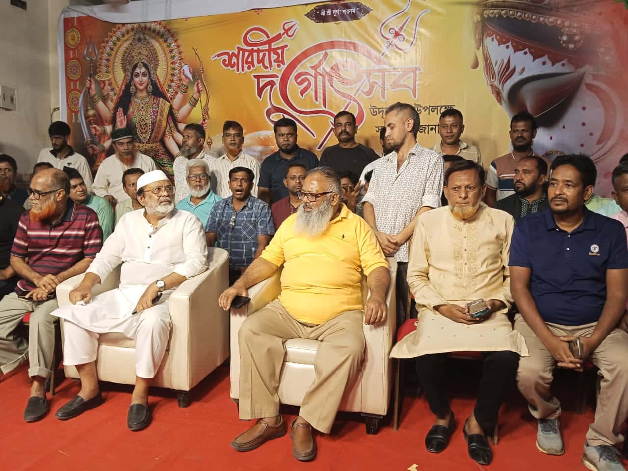 ভাটারায় পূজামণ্ডপ পরিদর্শন করলেন বিএনপি নেতা আতাউর রহমান