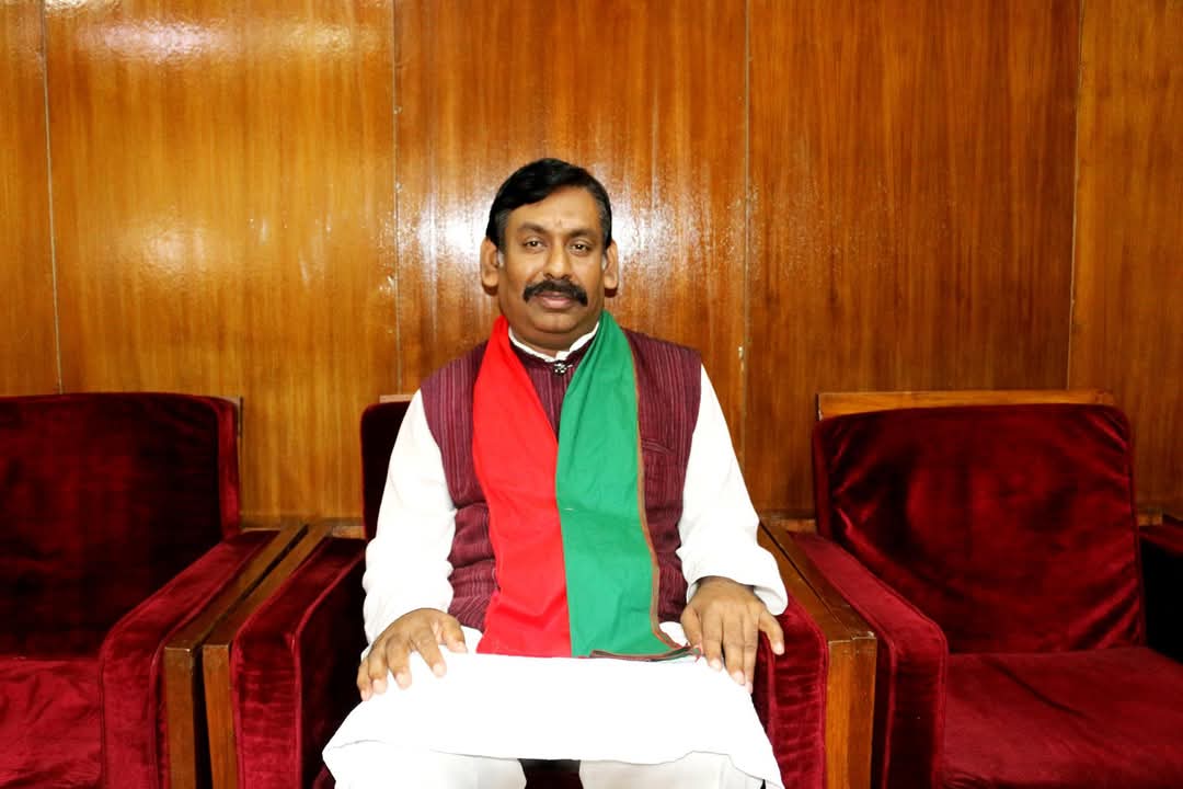  Let Us Pledge to Ensure the Dignity of Teachers and Quality Education